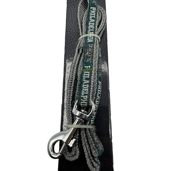 Philadelphia Eagles NFL Dog Leash Small: 48 in x 3/8 in - Picture 2 of 8
